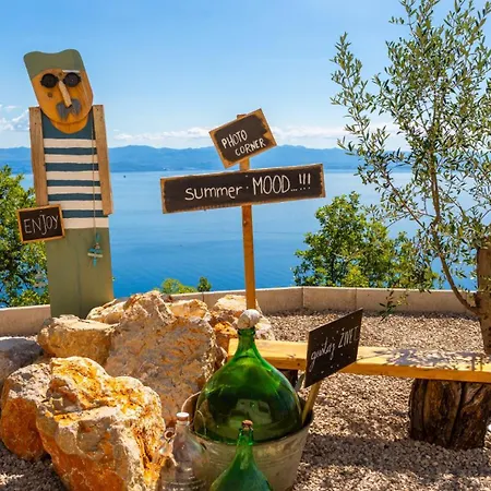 Vila Aria With Pool By Guide Sveti Anton (Krk)