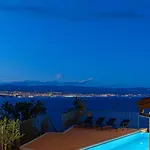 Aria With Pool By Guide