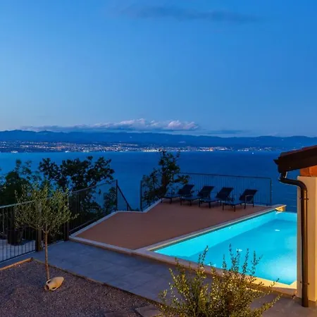 Vila Aria With Pool By Guide *
