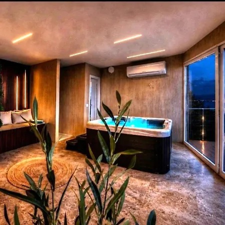 Aria With Pool By Guide Vila