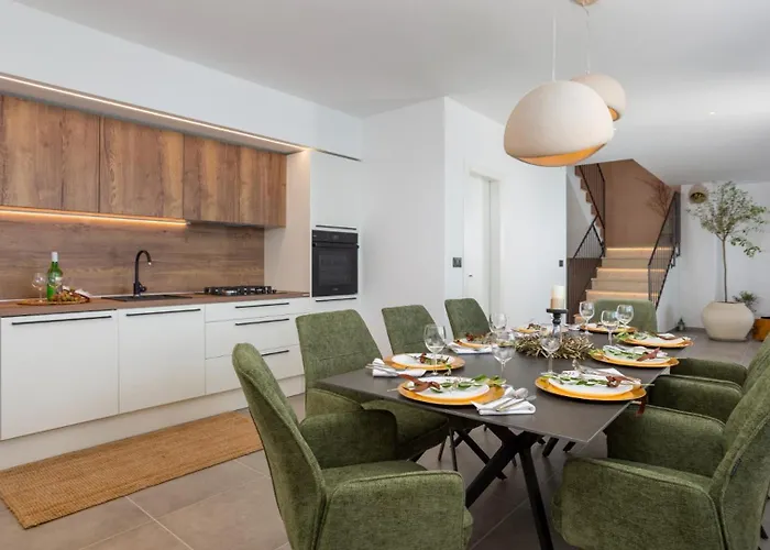 Aria With Pool By Guide Sveti Anton (Krk)