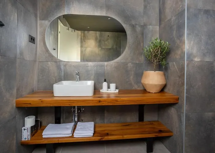 Aria With Pool By Guide فيلة *