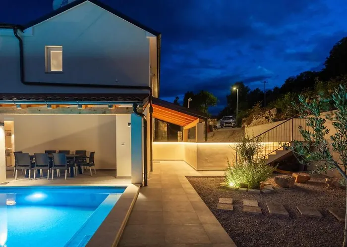 Villa Aria With Pool By Guide